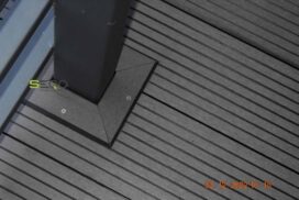 Grafitowy balkon z kompozytów drewna - Realizacja 305
