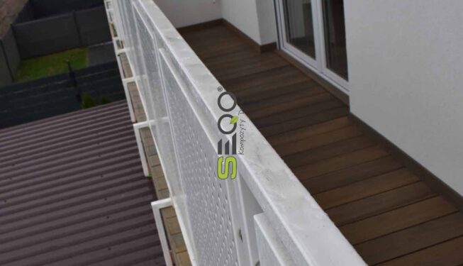 Metamorfoza balkonu: Naturalny wygląd dębu bez konserwacji. Realizacja 442