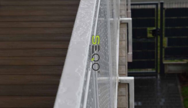 Metamorfoza balkonu: Naturalny wygląd dębu bez konserwacji. Realizacja 442